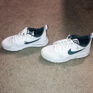 White Nike Air Max Youth 6